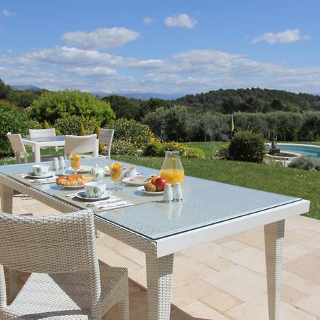 Suites de Prestige JACUZZI SAUNA HAMMAM PISCINE Mougins Cannes Grasse Extérieur photo