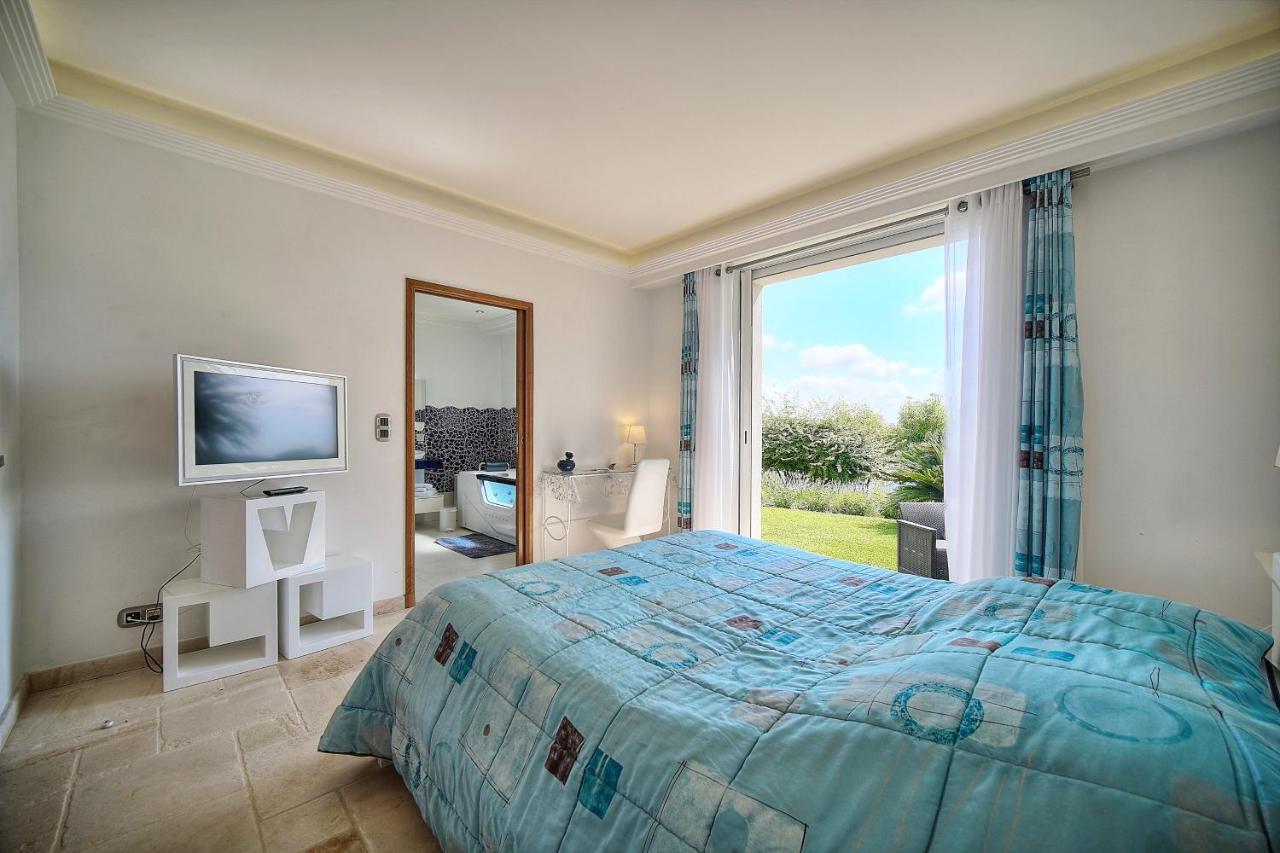 Suites de Prestige JACUZZI SAUNA HAMMAM PISCINE Mougins Cannes Grasse Extérieur photo