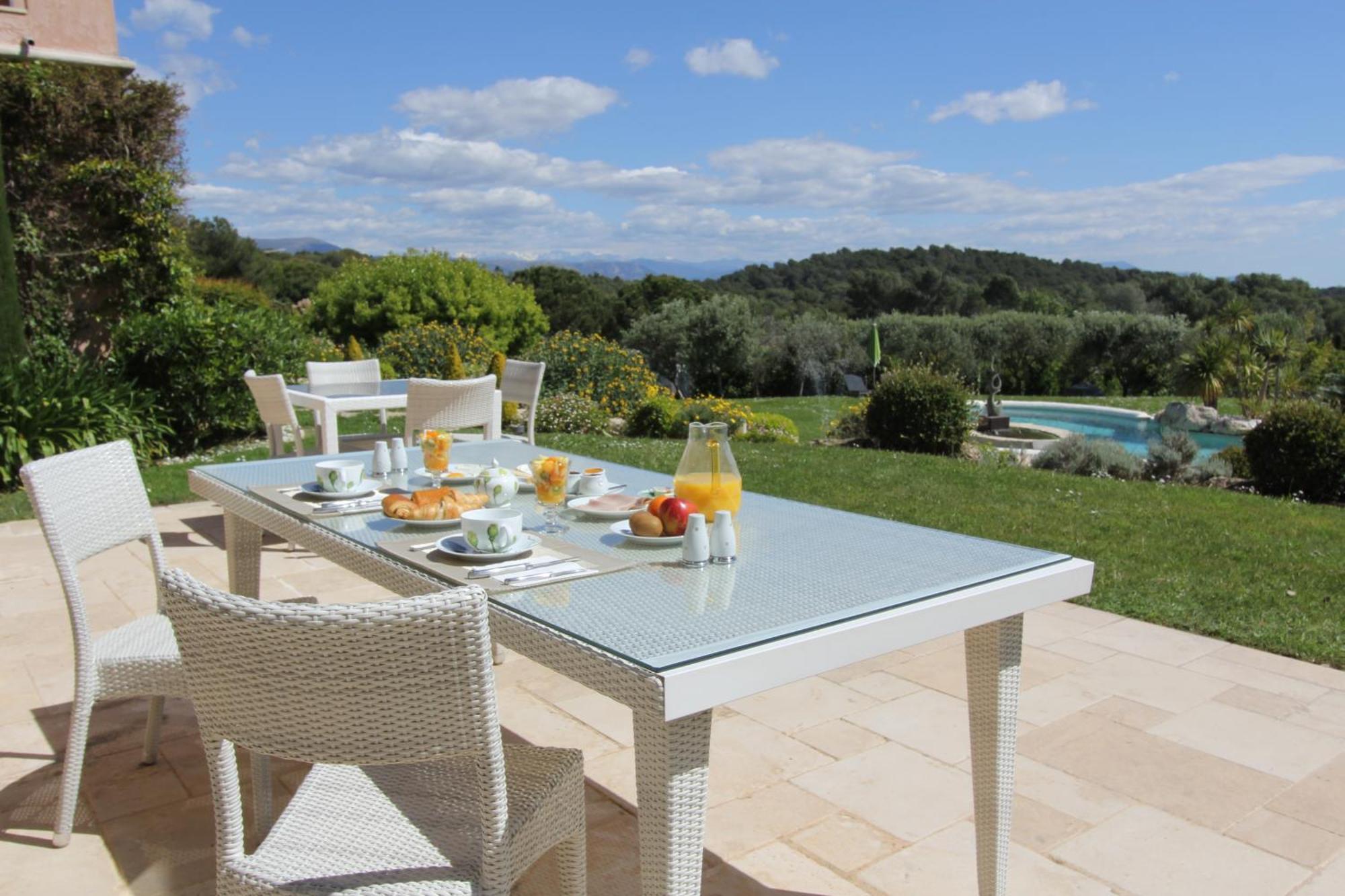 Suites de Prestige JACUZZI SAUNA HAMMAM PISCINE Mougins Cannes Grasse Extérieur photo