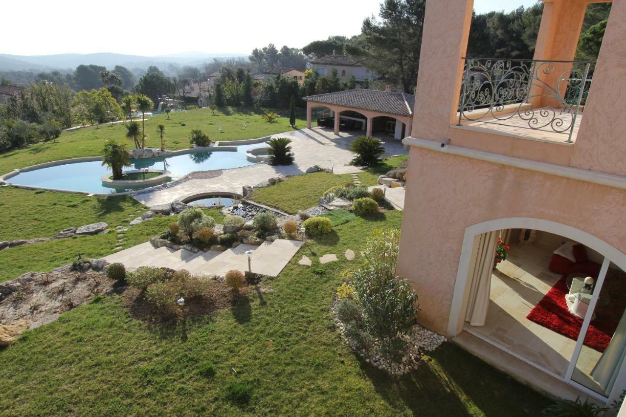 Suites de Prestige JACUZZI SAUNA HAMMAM PISCINE Mougins Cannes Grasse Extérieur photo
